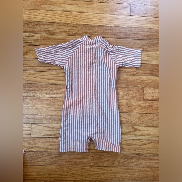 Liewood rash guard, size 98/104 (4T), rose stripe - Picture 2 of 8